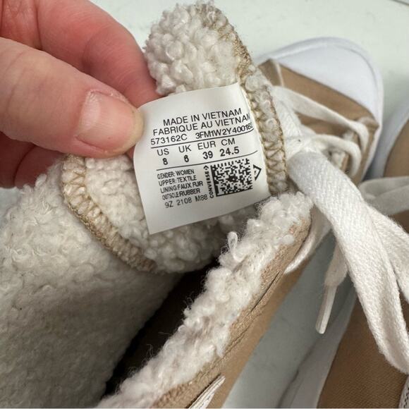 Converse Chuck Taylor Tan Lugged High Top Sherpa Lined Sneakers Women’s Size 8 - Picture 6 of 6